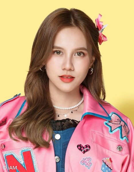 File:BNK48 Namneung 2020-2.jpg