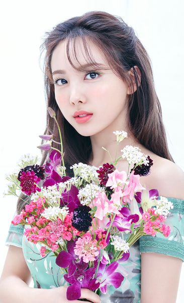 File:Nayeon - Hashtag TWICE3 promo.jpg