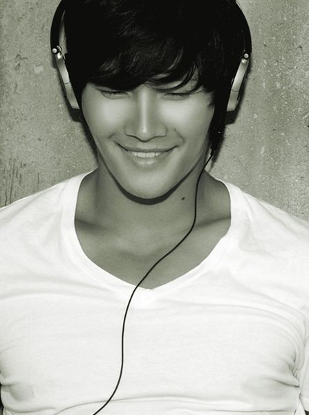 File:Here I Am promo.jpg