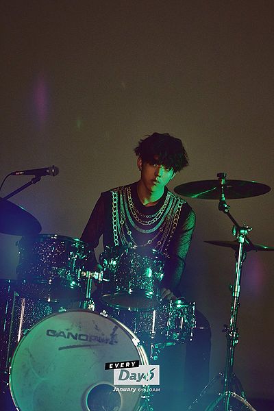 File:Dowoon.jpg