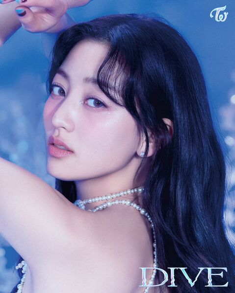 File:Jihyo - DIVE promo.jpg